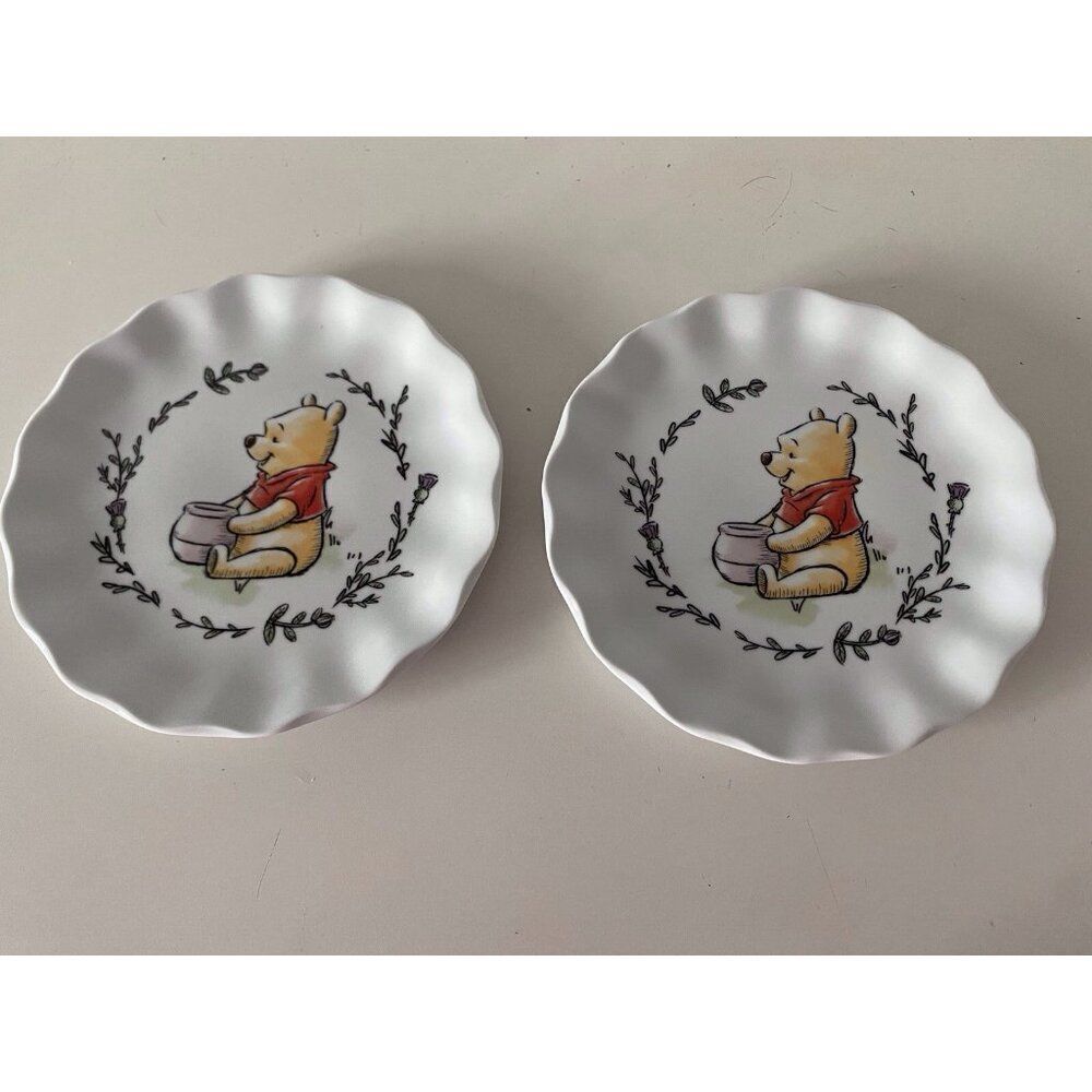 Set Of 2 Disney Winnie The Pooh Walk Along Scalloped Dinner Ceramic Plates NEW